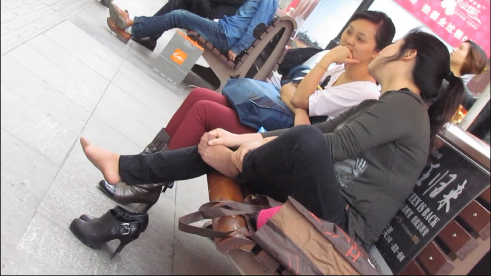 streetsnapfootm[00 01 05][20181202 110358 2]